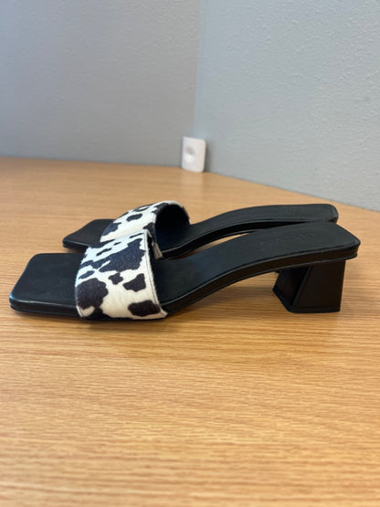 Svegan 10.5 Black Cow print heeled