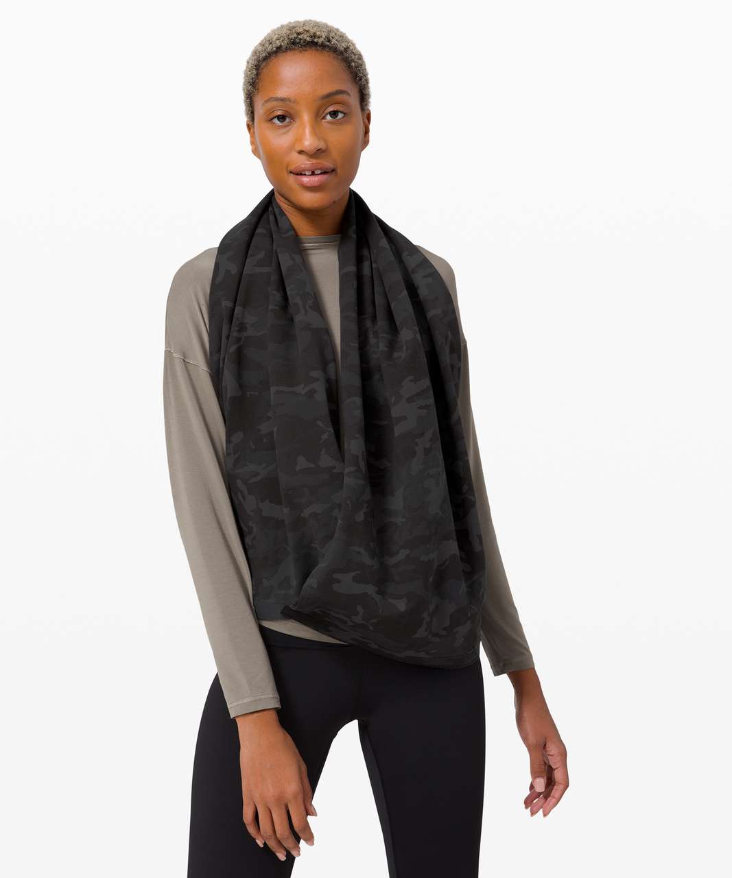 Lululemon "Vinyasa Scarf Black Camo"