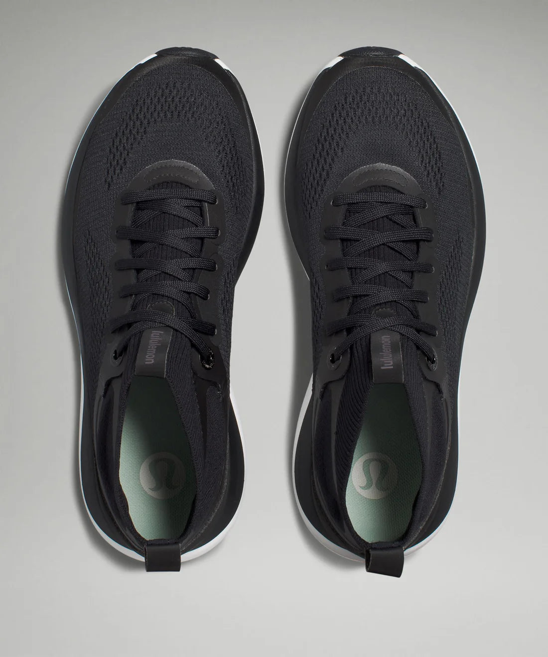 Lululemon "Chargefeel Workout Mid" Sneaker